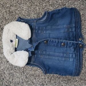 2T crazy 8 denim vest with white collar